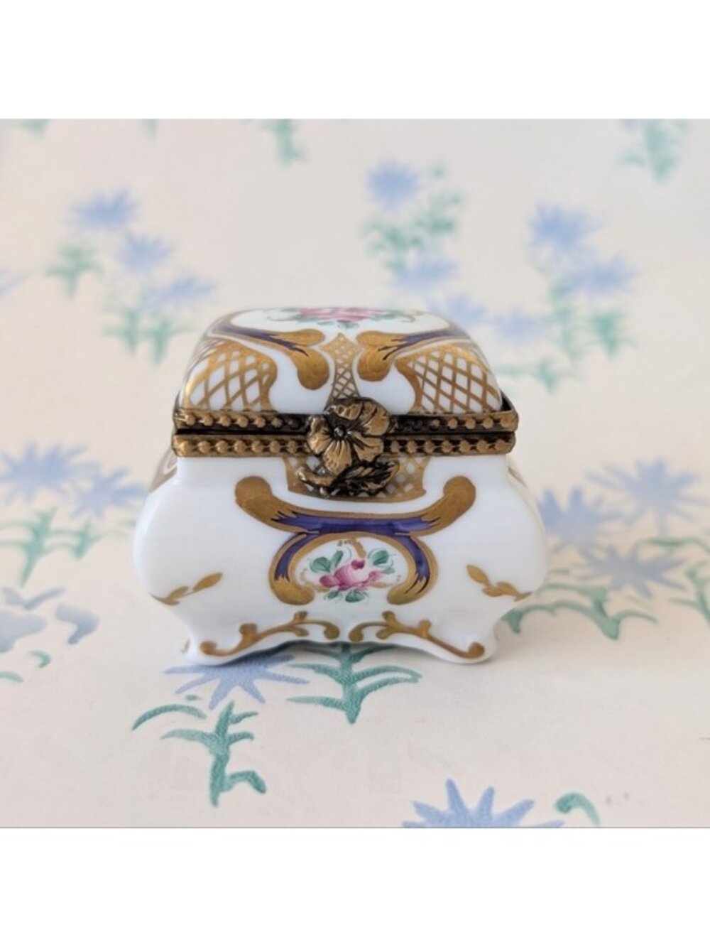 Rochard Peint Limoges France Hand Painted Floral Trinket Box Porcelain Vintage